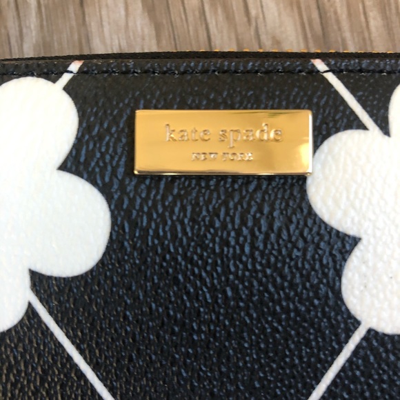 Kate Spade accordion style wallet - Picture 2 of 5